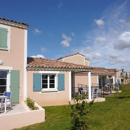 Apart-hotel Pierre & Du Golf De Pont Royal En Provence