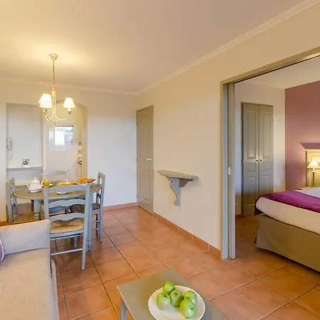 Apart-hotel Pierre & Du Golf De Pont Royal En Provence 3*